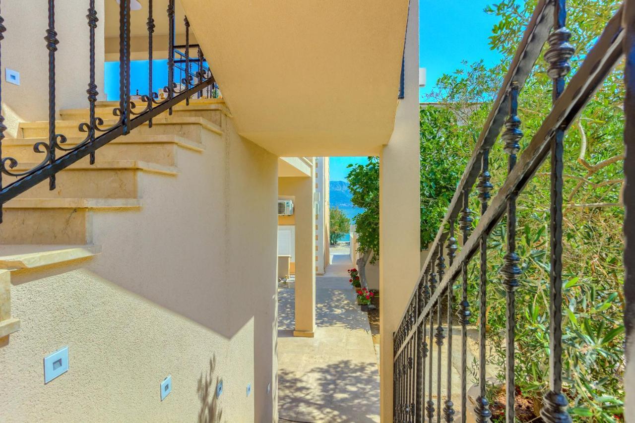 Villa" Arijana 2" スラティネ エクステリア 写真
